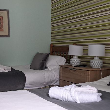 Crown Hotel Langholm Bagian luar foto